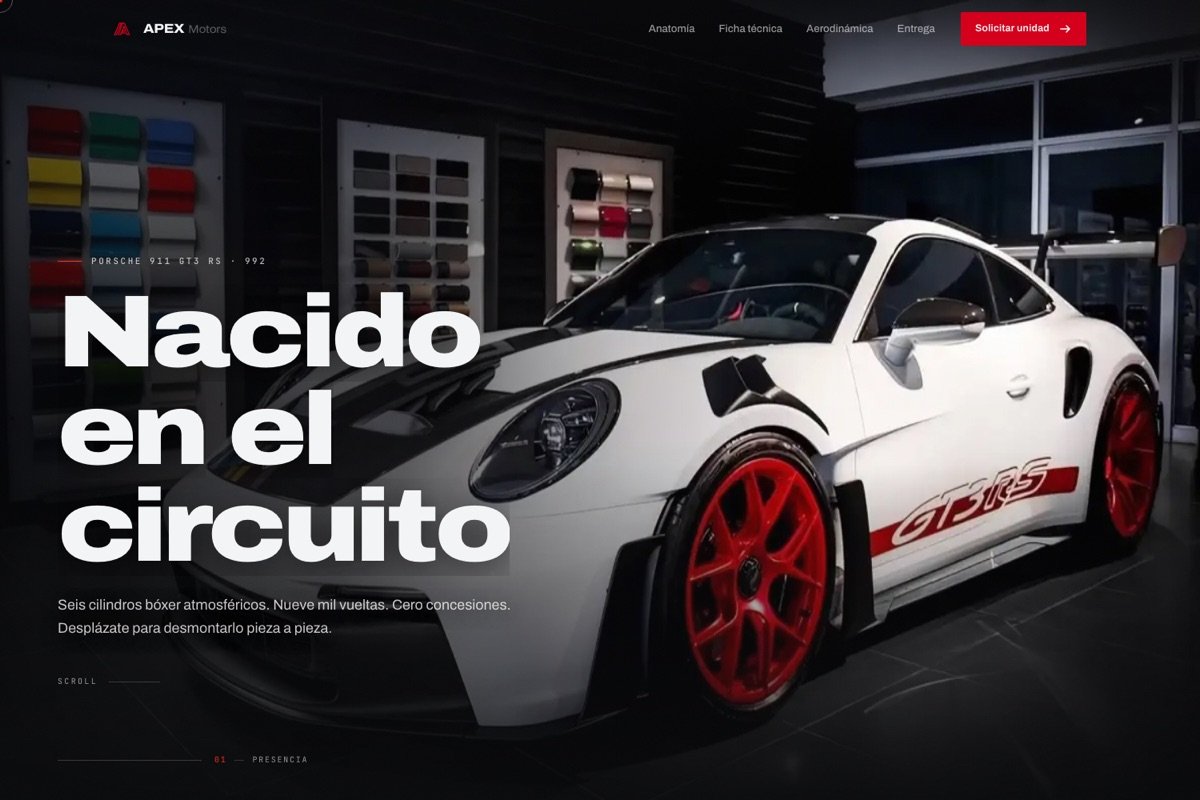 Portada de la web de APEX Motors: un Porsche 911 GT3 RS blanco con llantas rojas, bajo el titular «Nacido en el circuito»